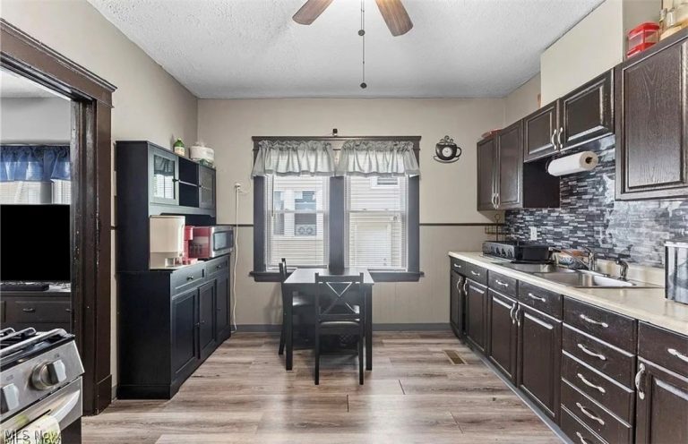 3340 98th Street, Cleveland, OH - Photo 8