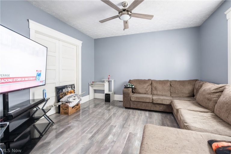 354 Clarendon Avenue, Canton, OH - Photo 4