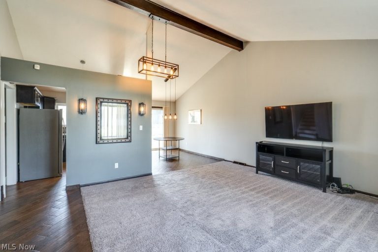 26288 Aaron Drive, Euclid, OH - Photo 8