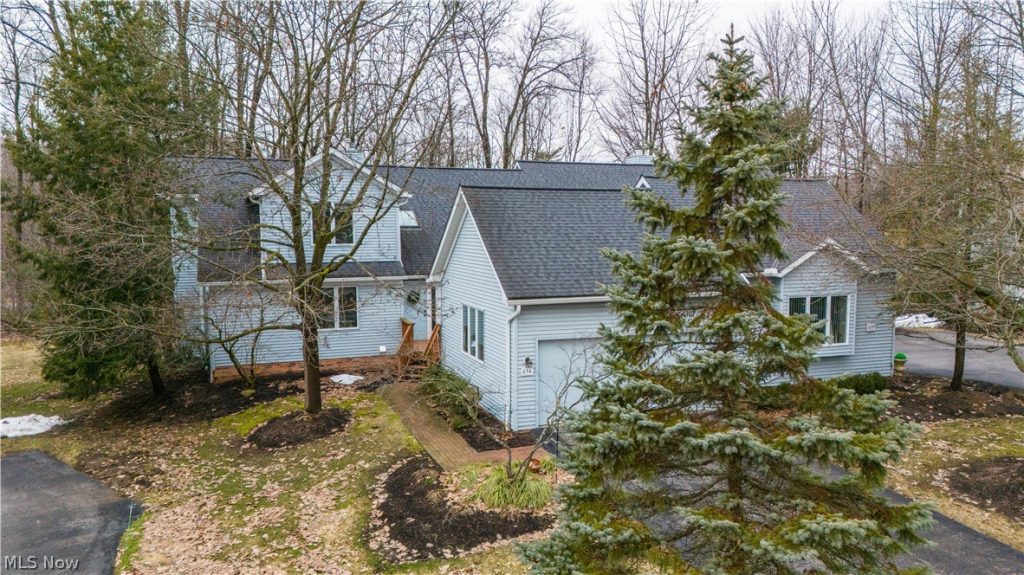 632 Blue Spruce Trail, Chagrin Falls, OH