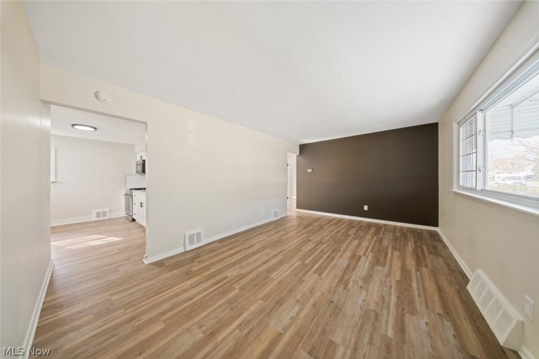 5850 Doris Drive, Brook Park, OH - Photo 2