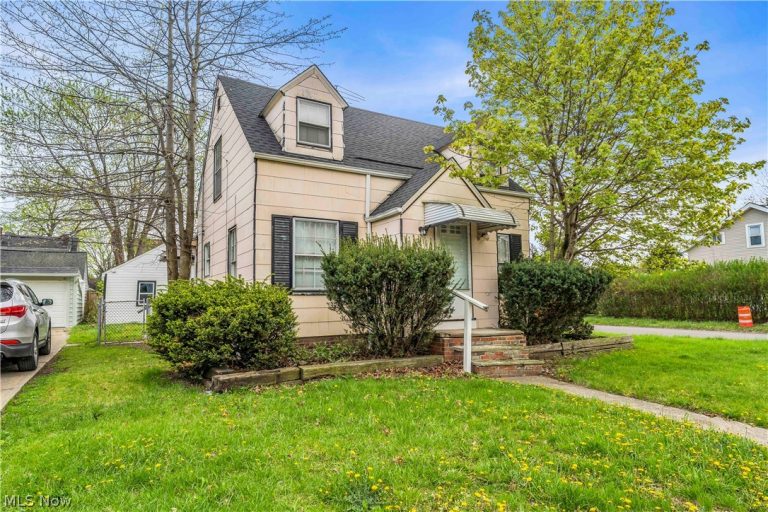 19702 Pawnee Avenue, Cleveland, OH - Photo 2