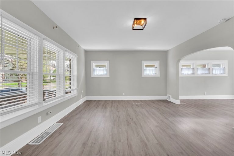3562 Cedarbrook Road, University Heights, OH - Photo 4