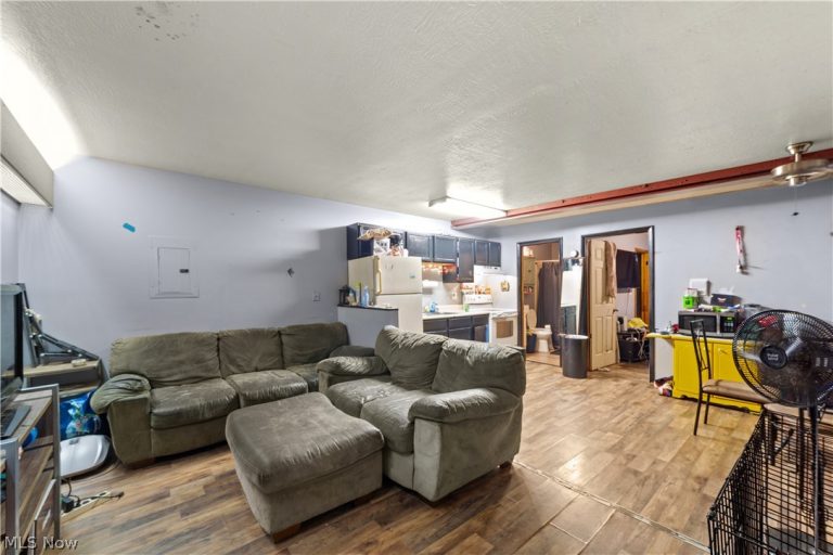 1888 28th Street, Lorain, OH - Photo 6