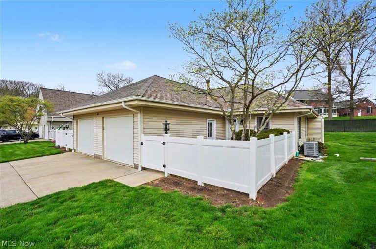 145 Michael Lane, Cuyahoga Falls, OH, 44223