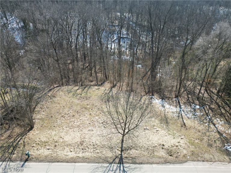 6579 Hathaway Road, Valley View, OH, 44125
