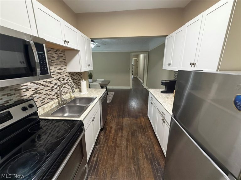 3186 Euclid Heights Boulevard #1, Cleveland Heights, OH - Photo 4