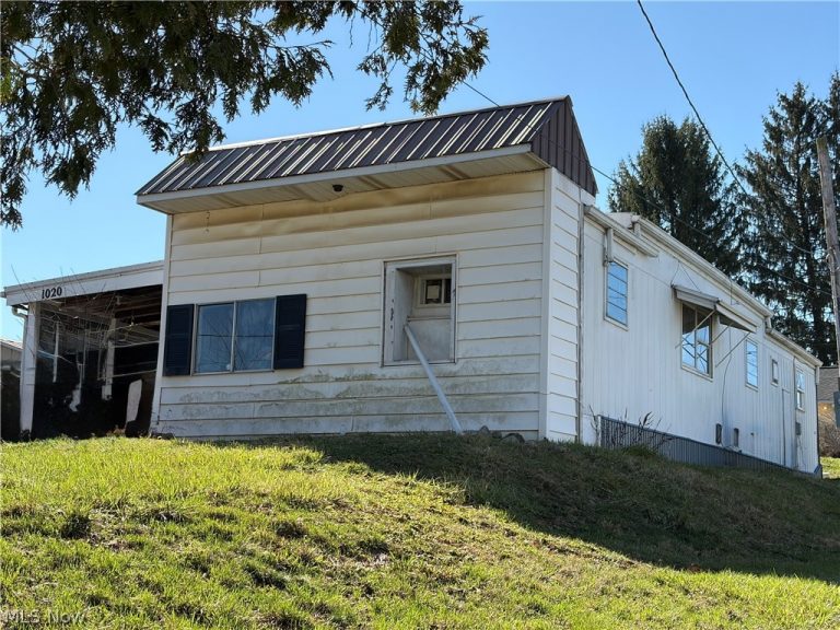1020 Race Street, Zanesville, OH, 43701