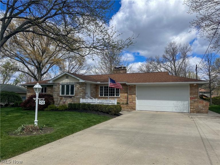 1011 Park Circle, Girard, OH - Photo 2