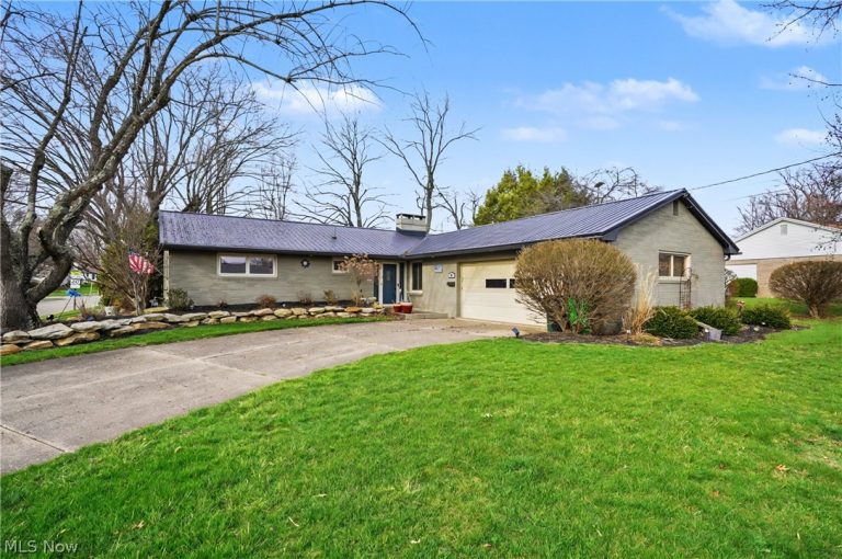 701 Edgewood Street, North Canton, OH, 44720