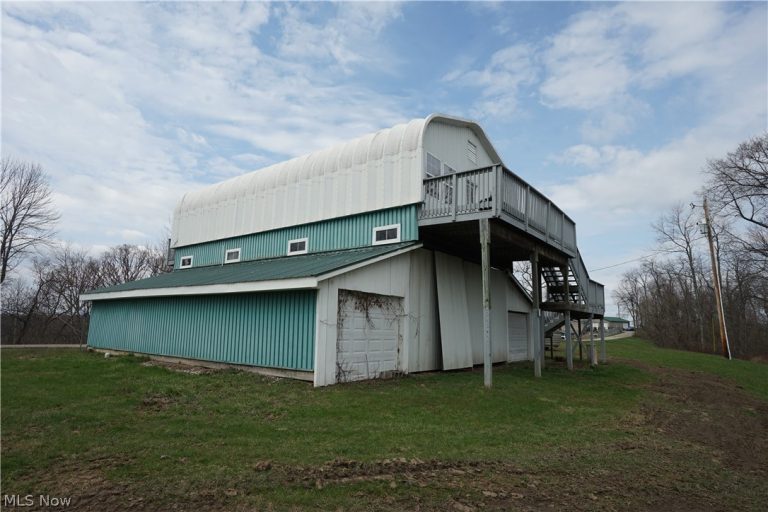 56835 Stephens Rd, Jacobsburg, OH - Photo 3