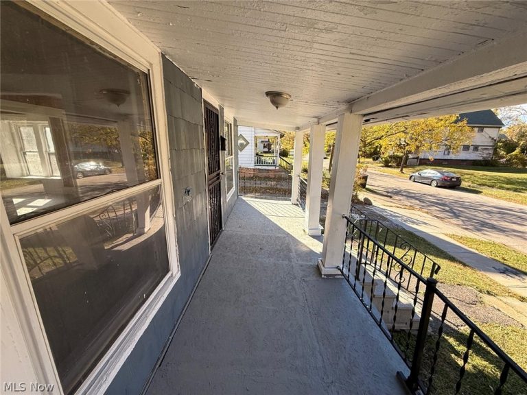 983 141st Street, Cleveland, OH - Photo 2