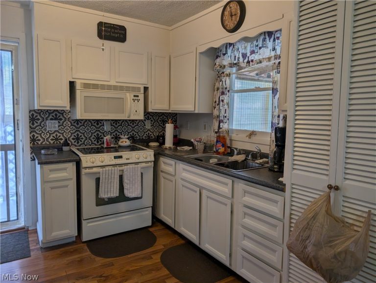 16599 Glenn Street, East Liverpool, OH - Photo 4