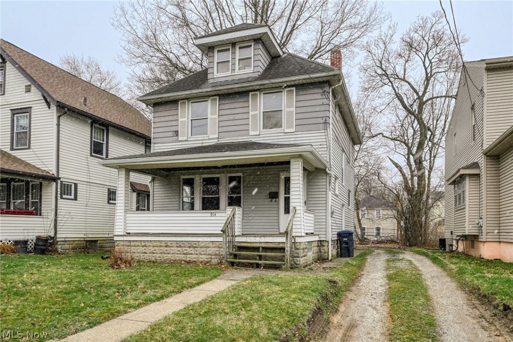 914 Delia Avenue, Akron, OH