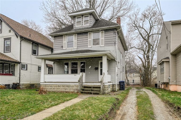 914 Delia Avenue, Akron, OH, 44320