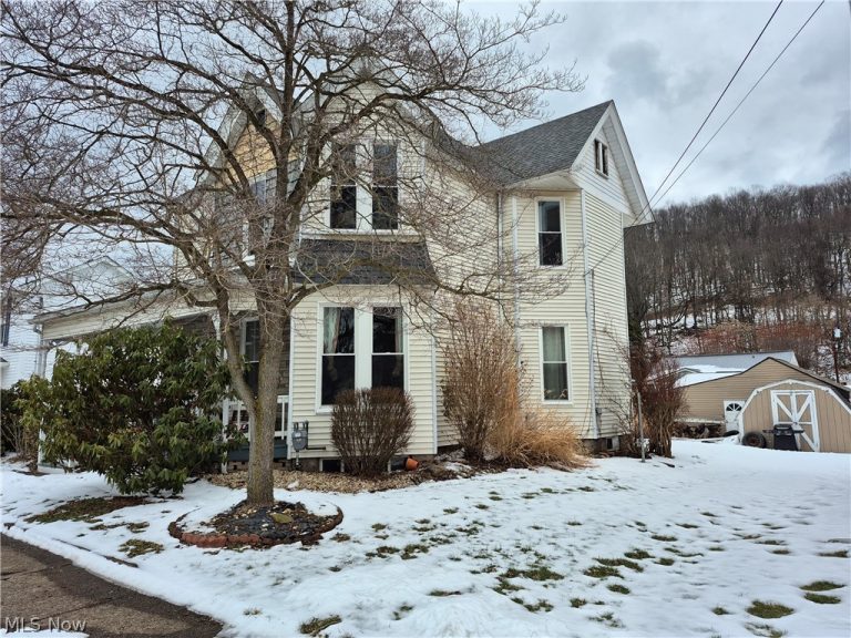 902 Second Avenue, New Cumberland, WV - Photo 3