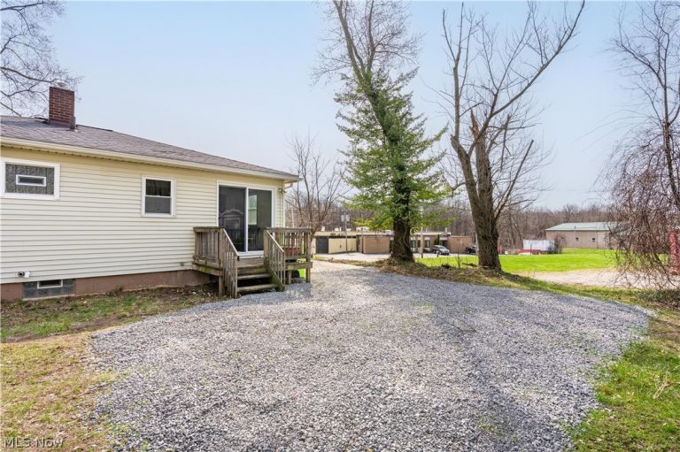 170 Thomas Road, Tallmadge, OH - Photo 3