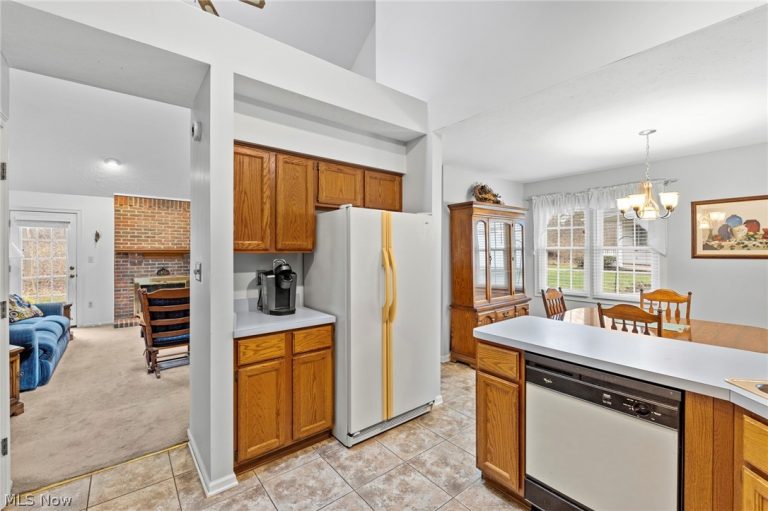 1660 Chapman Way, Broadview Heights, OH - Photo 4