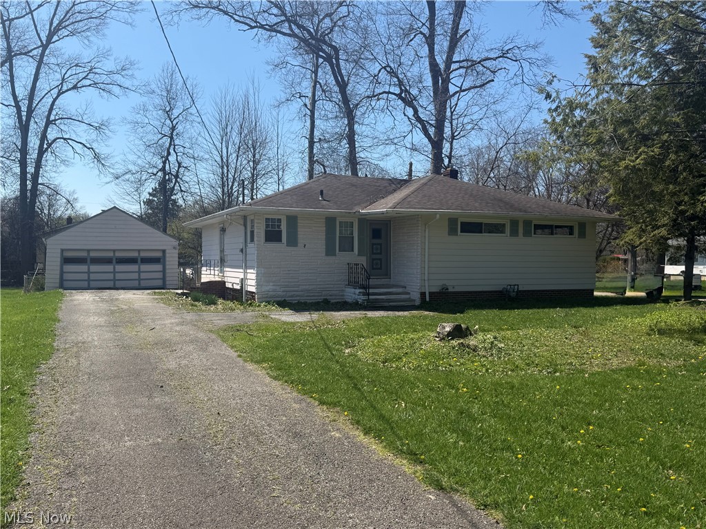 4362 Porter Road, North Olmsted, OH