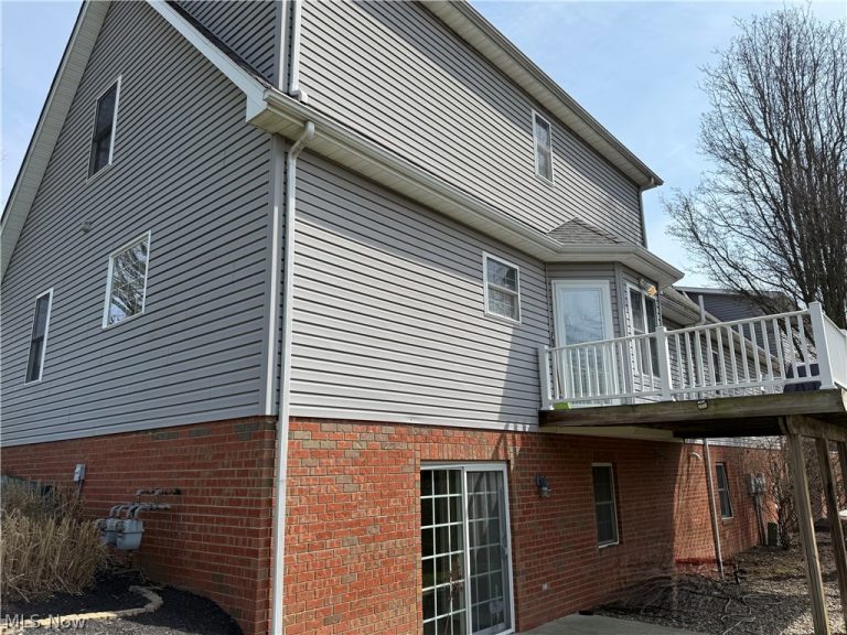 153 Hutchinson Drive, St Clairsville, OH - Photo 3