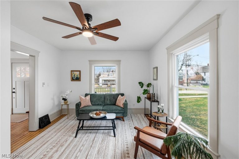 353 Prospect Street, Medina, OH - Photo 3