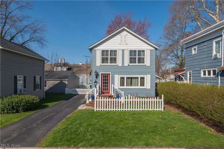 686 Perry Street, Vermilion, OH, 44089