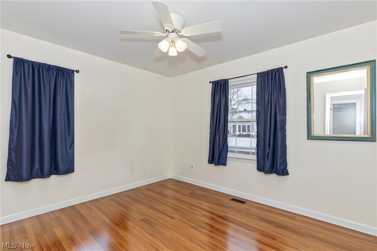 1237 Crescent Drive, Painesville, OH - Photo 8