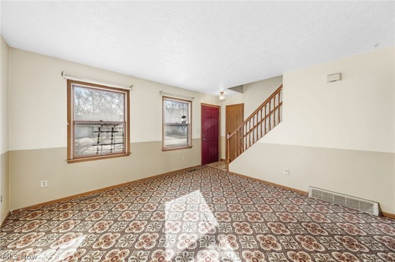 775 Shelley Parkway, Berea, OH - Photo 3