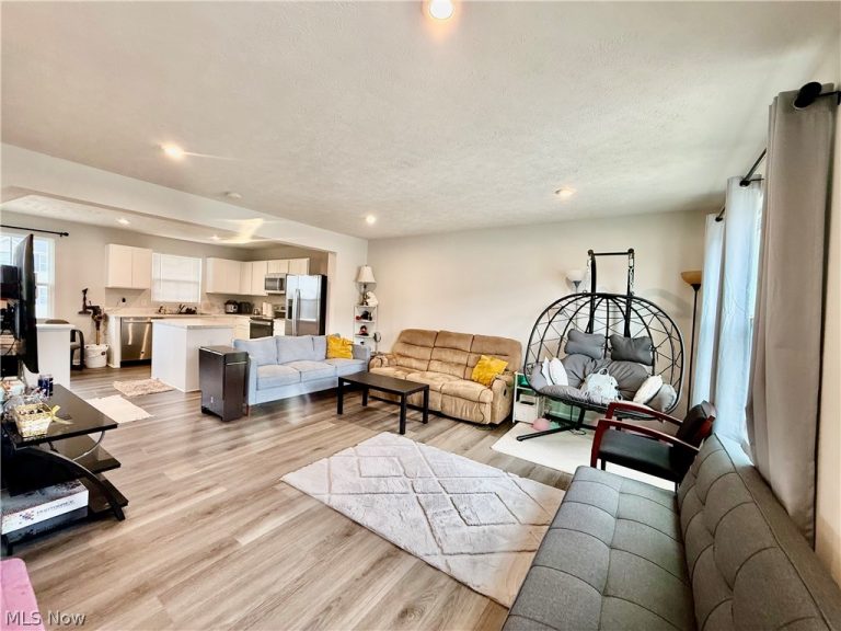 114 Slate Ridge Drive #9, Barberton, OH - Photo 5