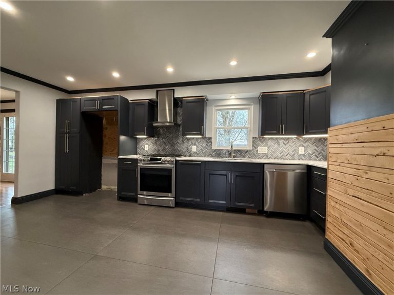 409 Melbourne Avenue, Boardman, OH - Photo 4