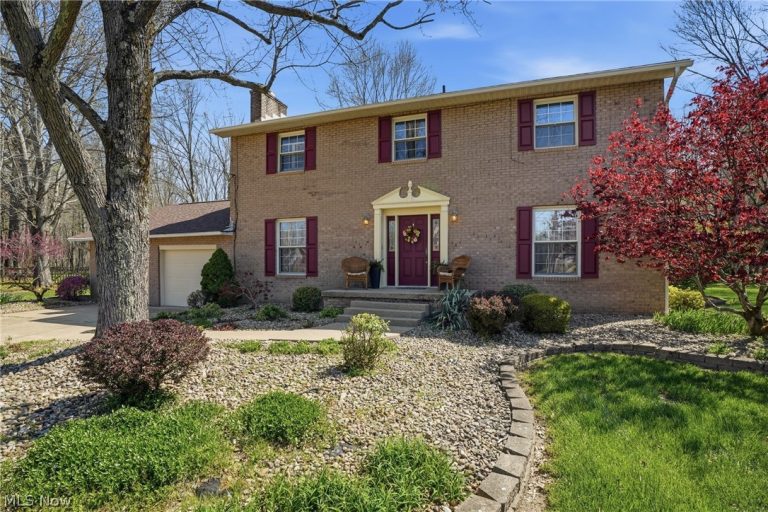 536 Windsor Drive, Mineral Wells, WV - Photo 2