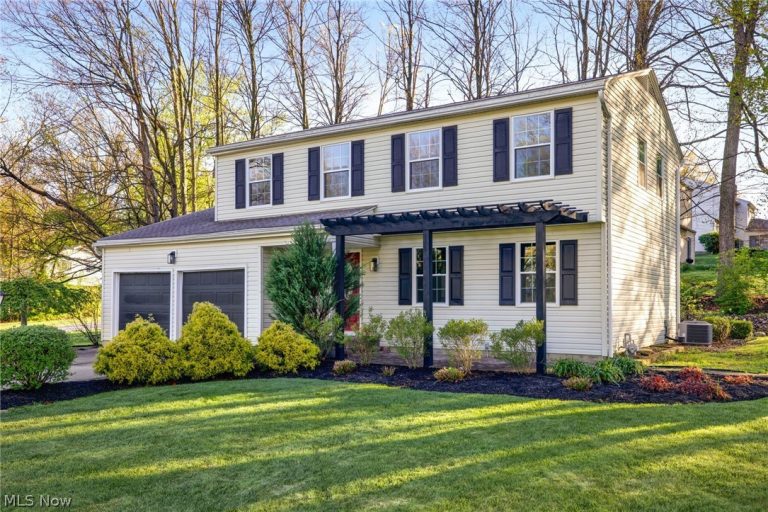 561 Bath Hills Boulevard, Akron, OH, 44333