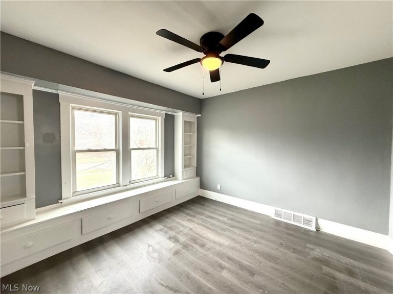 12005 Farringdon Avenue, Cleveland, OH - Photo 3