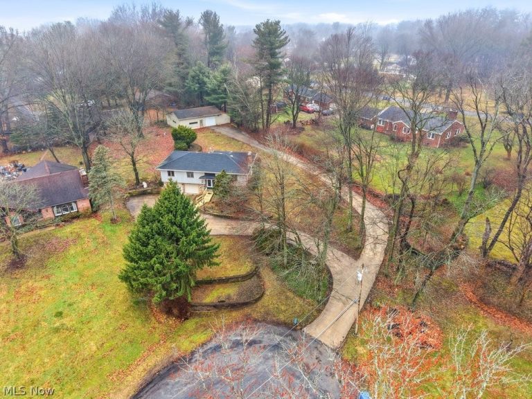 1464 Blair Drive, Akron, OH - Photo 3