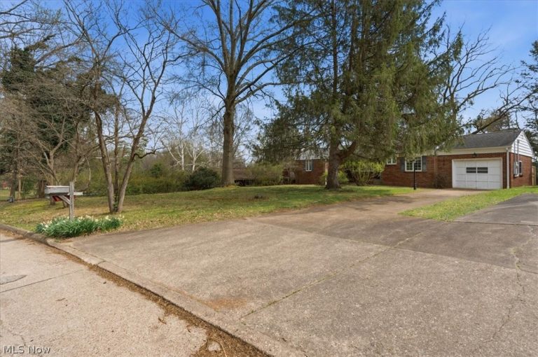 716 Briscoe Road, Parkersburg, WV - Photo 2