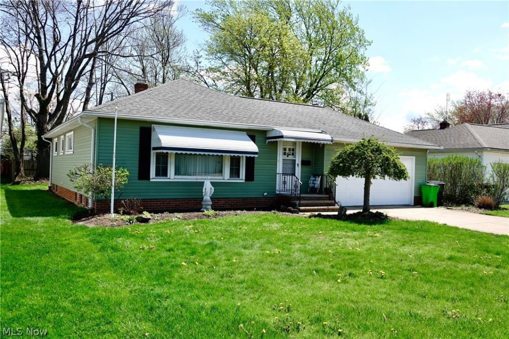 1661 Chelmsford Road, Mayfield Heights, OH