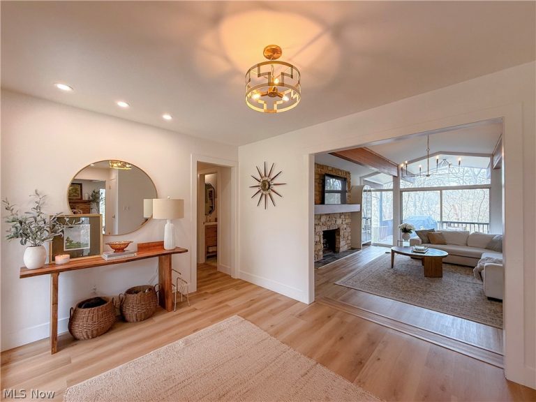 3169 Hilltop Point Circle, Medina, OH - Photo 8