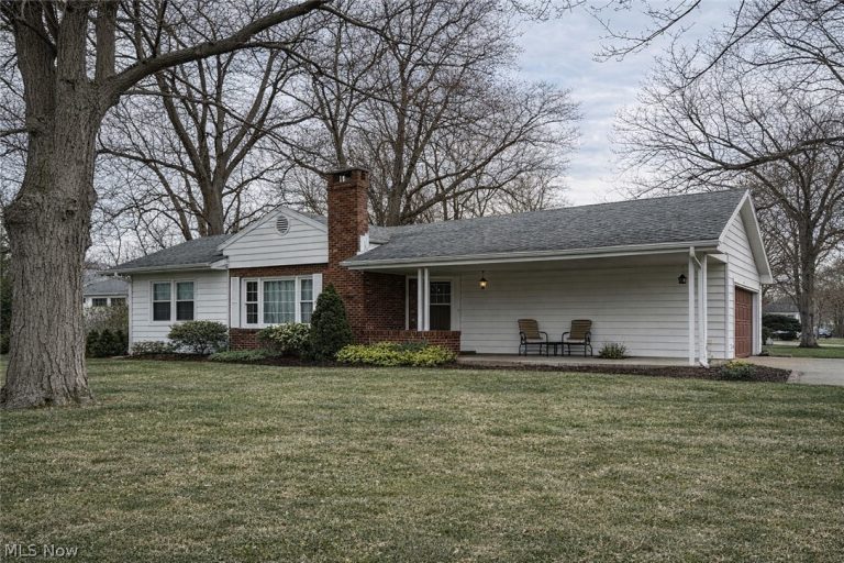 940 Treelane Drive, Ashtabula, OH - Photo 2