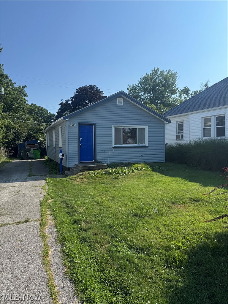 26530 Shoreview Avenue, Euclid, OH - Photo 2