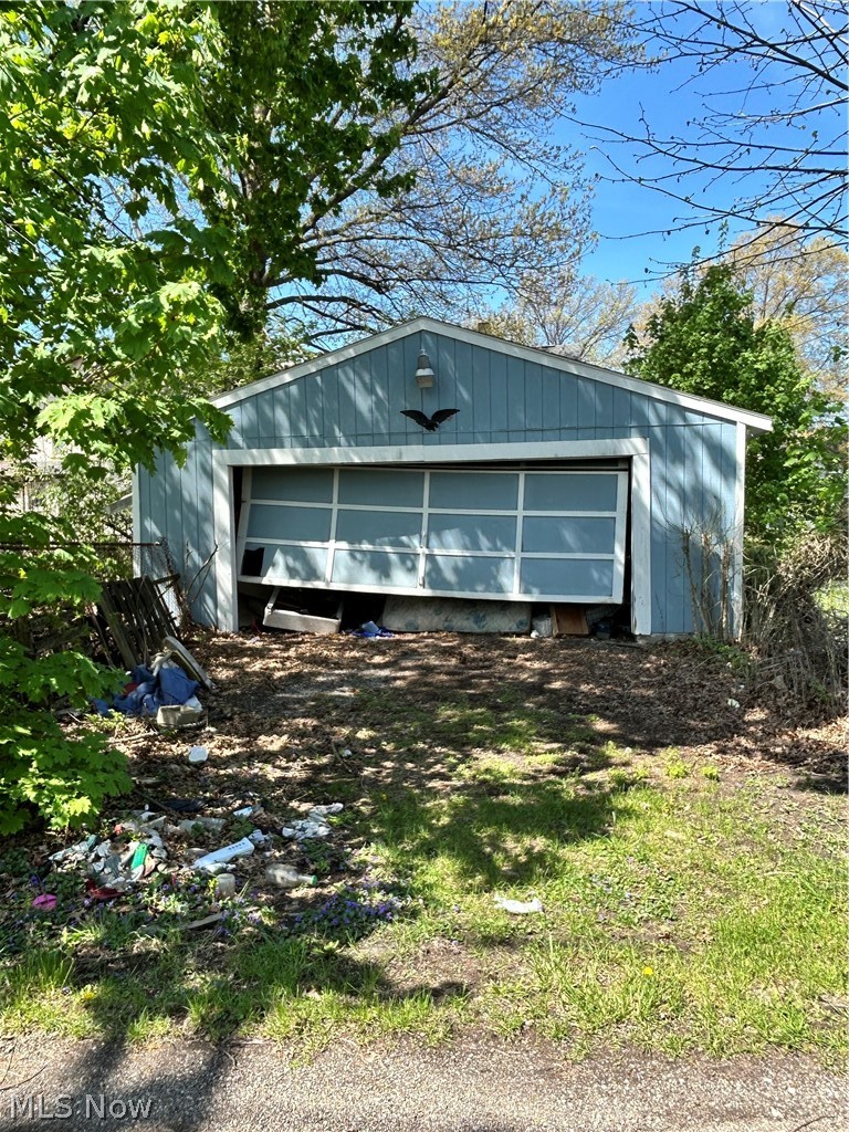 1044 Freedom Avenue, Alliance, OH - Photo 7