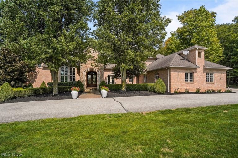 3783 Pioneer Trail, Mantua, OH - Photo 6