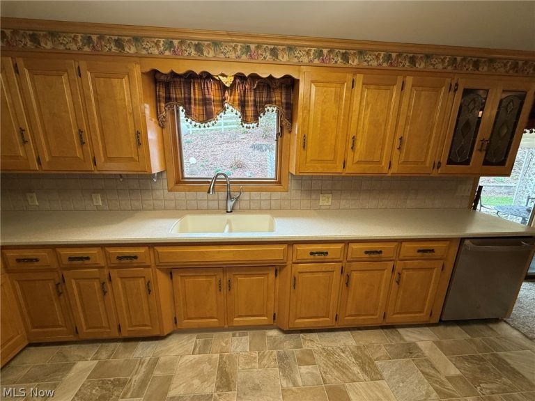 1728 State Route 39, New Philadelphia, OH - Photo 6