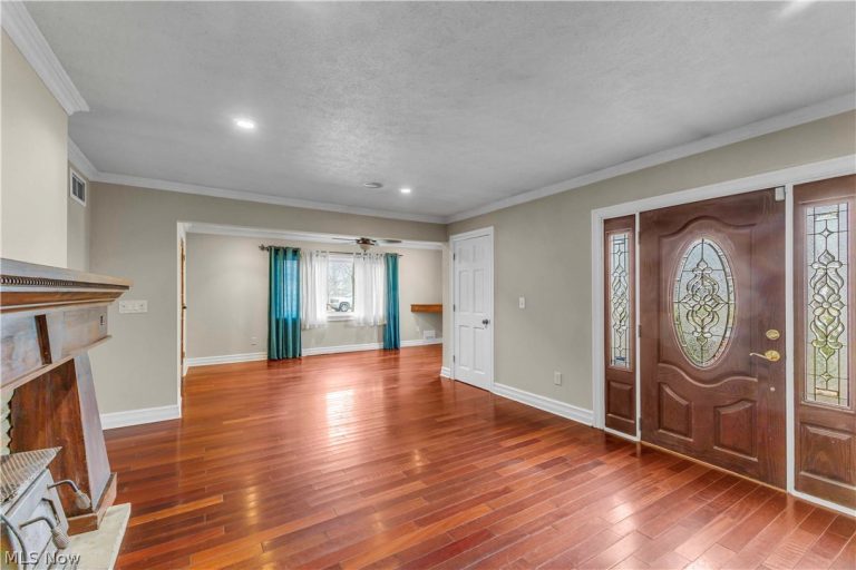 914 Garford Avenue, Elyria, OH - Photo 3