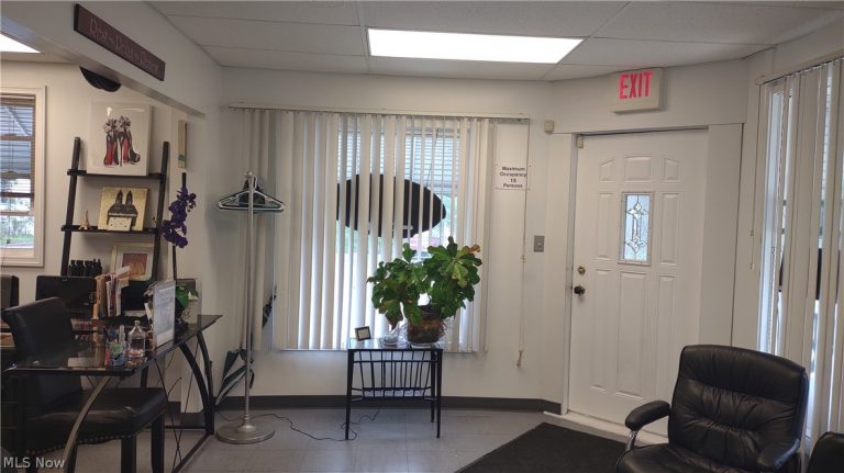 539 East Avenue, Akron, OH - Photo 2