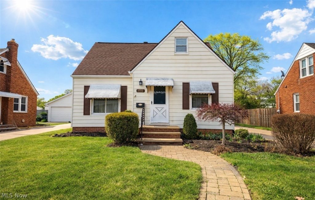 1753 Temple Avenue, Mayfield Heights, OH