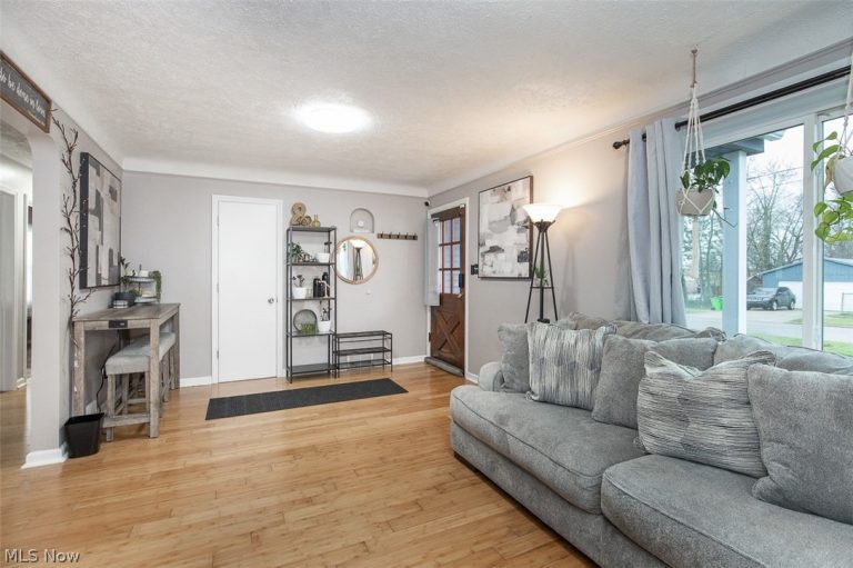 370 Taft Avenue, Bedford, OH - Photo 4