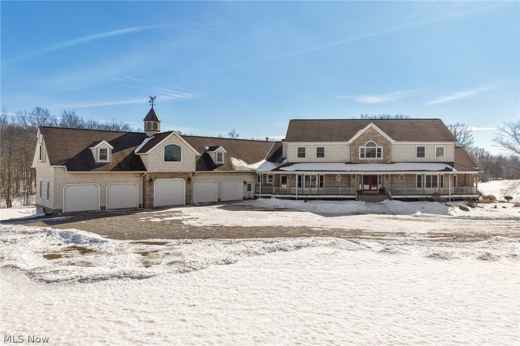 9419 Robinson Road, Chardon, OH