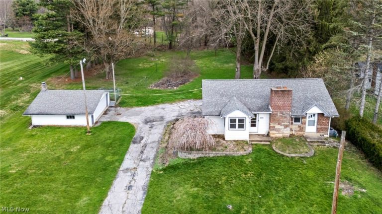 4199 Sheridan Street, Norton, OH - Photo 2