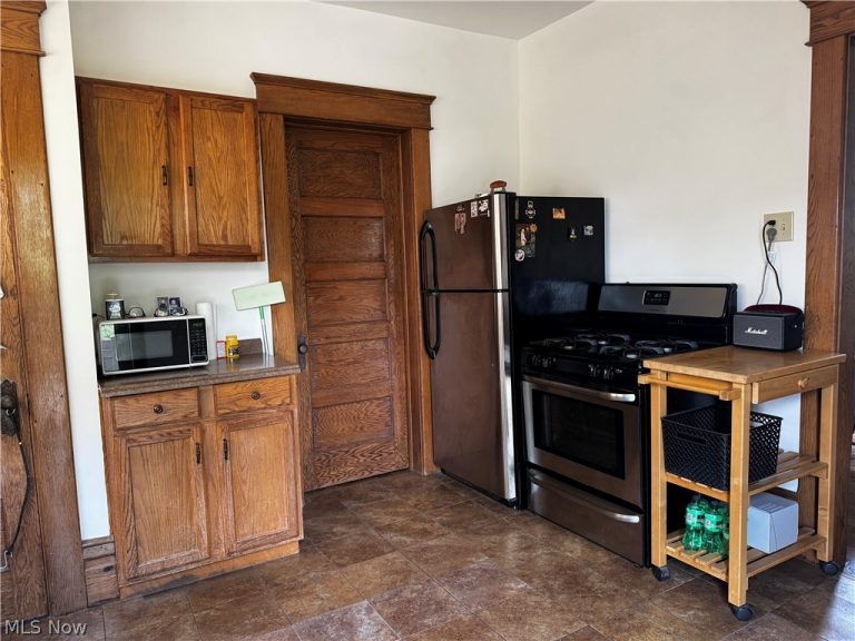 75 Crawford Street, Millersburg, OH - Photo 6