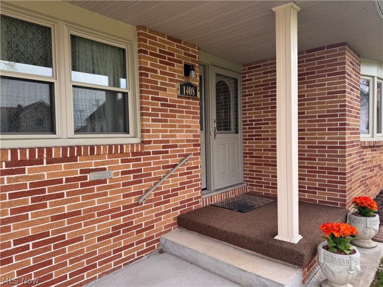 1408 Beckett Avenue, Cambridge, OH - Photo 2